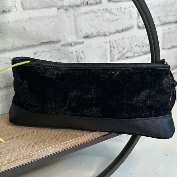 LOFT Black Velvet Pouch Wristlet - Picture 4 of 6